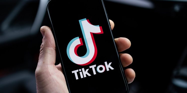Disney και TikTok φέρνουν σύντομα βίντεο στο Disney+