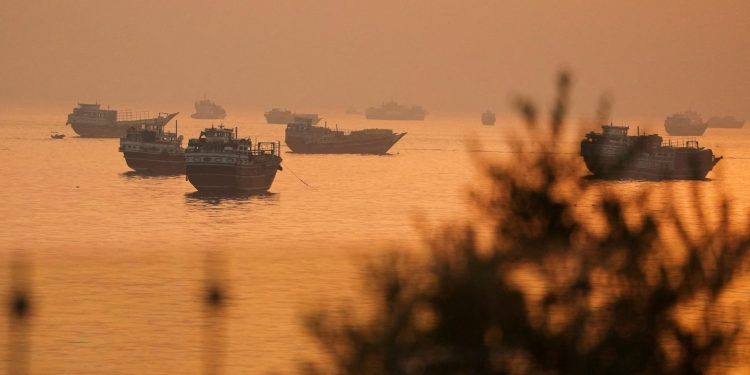 Ο Τραμπ παγώνει τα πλήγματα κατά του Ιράν