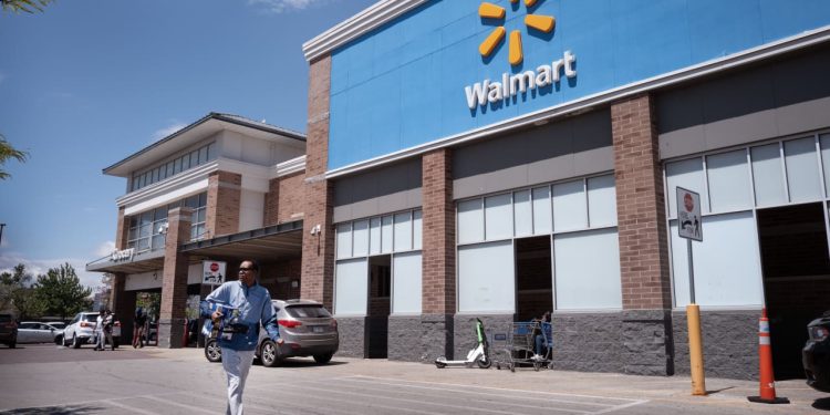 Walmart και Target μετρούν τις αντοχές των καταναλωτών